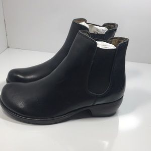 FLY LONDON Myla Make Rug Black Bootie P142458002